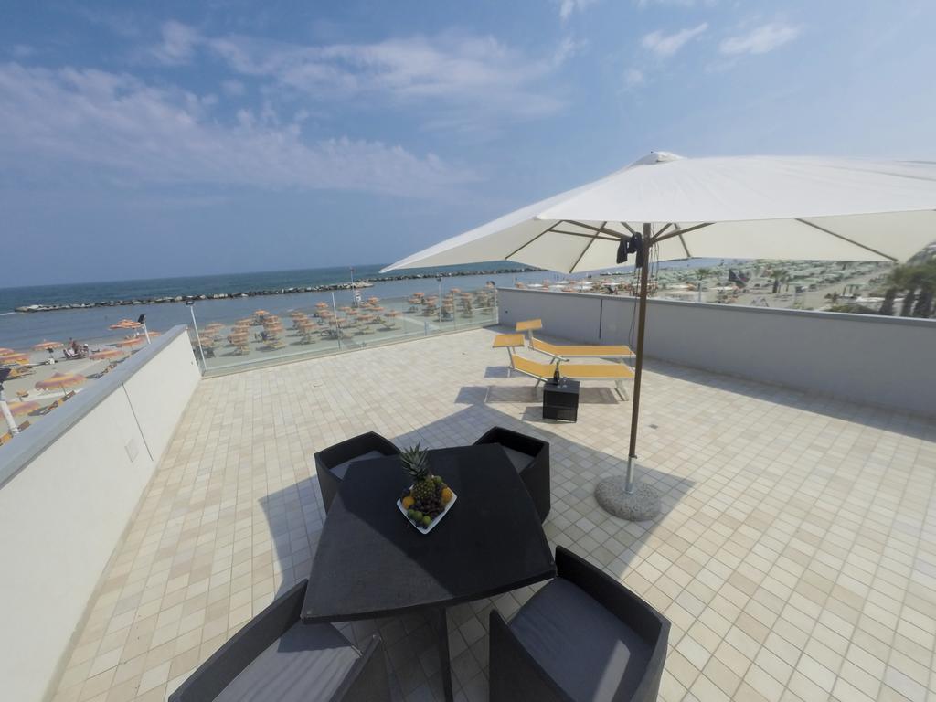 Hotel & Residence Cavalluccio Marino Rimini Eksteriør bilde