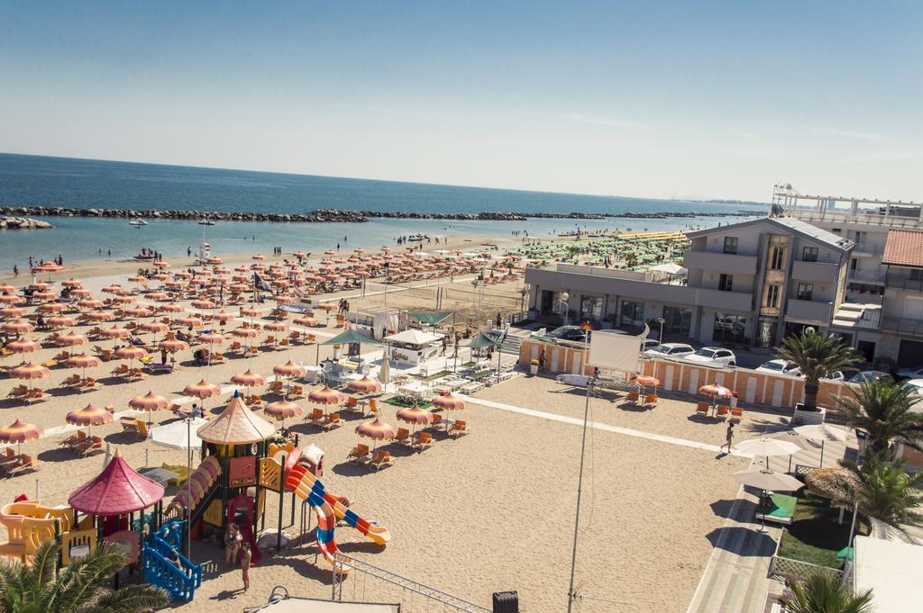 Hotel & Residence Cavalluccio Marino Rimini Eksteriør bilde