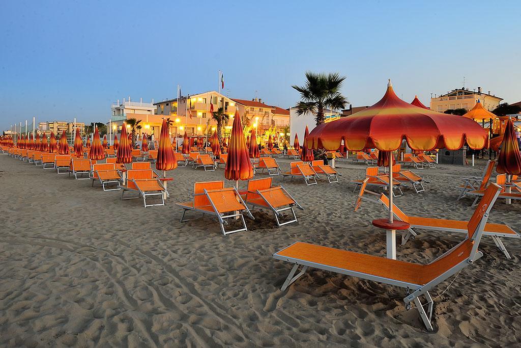 Hotel & Residence Cavalluccio Marino Rimini Eksteriør bilde
